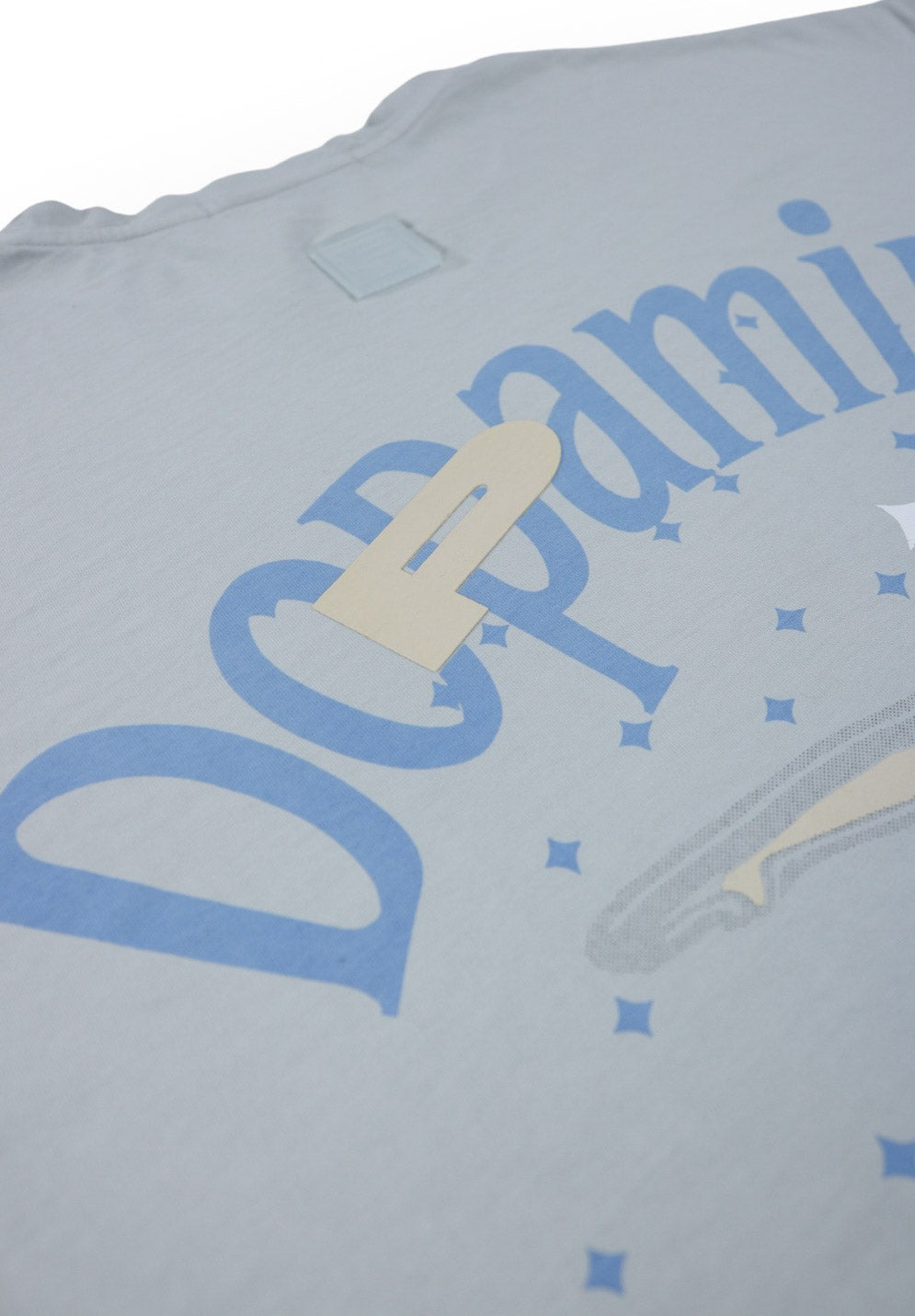 -T-shirt color gris - 100% algodón -Estampados en serigrafia/alta densidad y textil -Tag dedicatorio dopamine -Sello gel perspective -Diseñado y creado en Medellin,Colombia