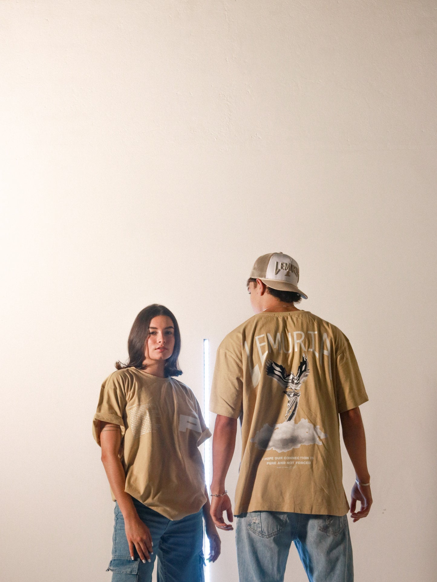 "Beige Lemuria" T-Shirt 