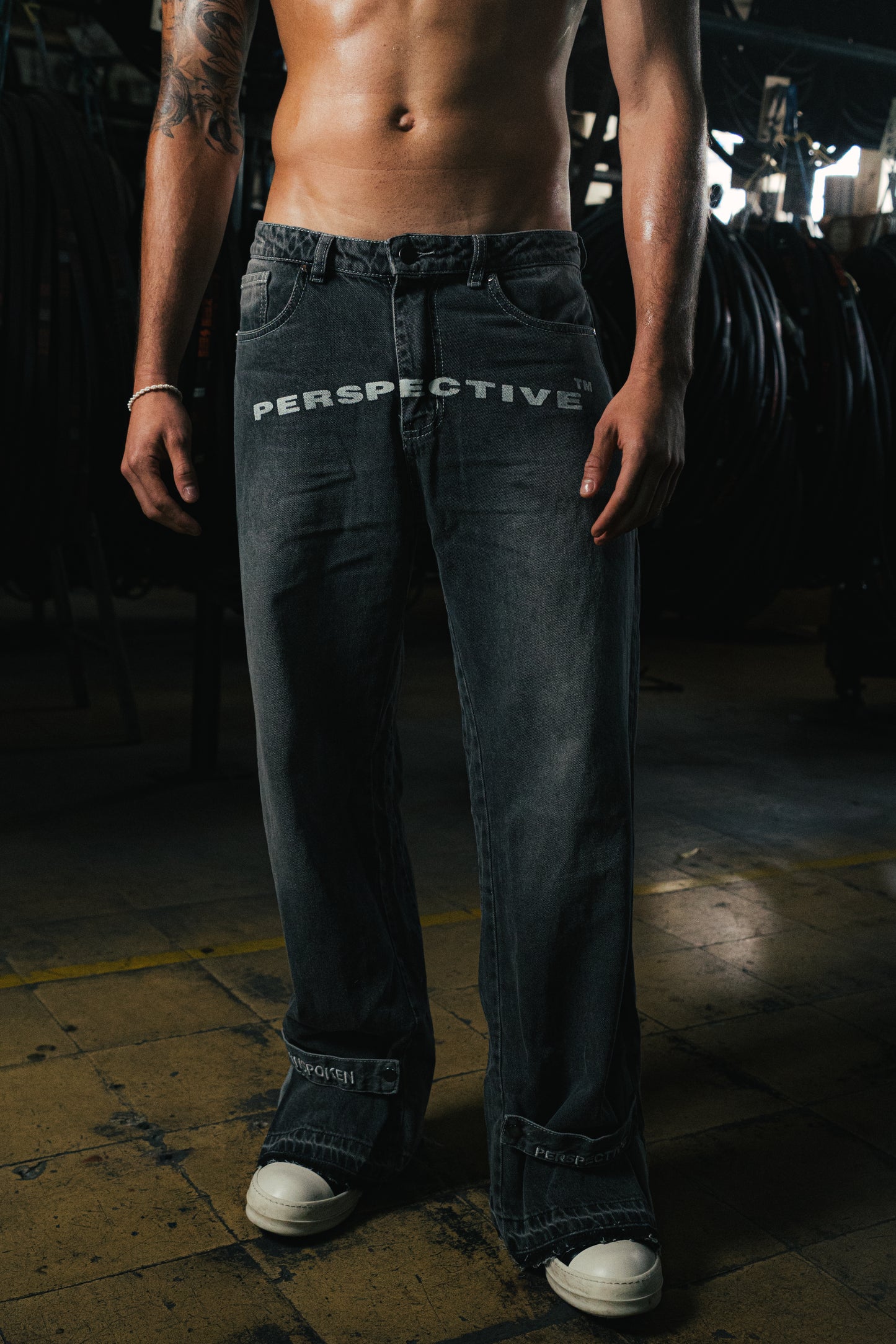 “UNSPOKEN” flair jean