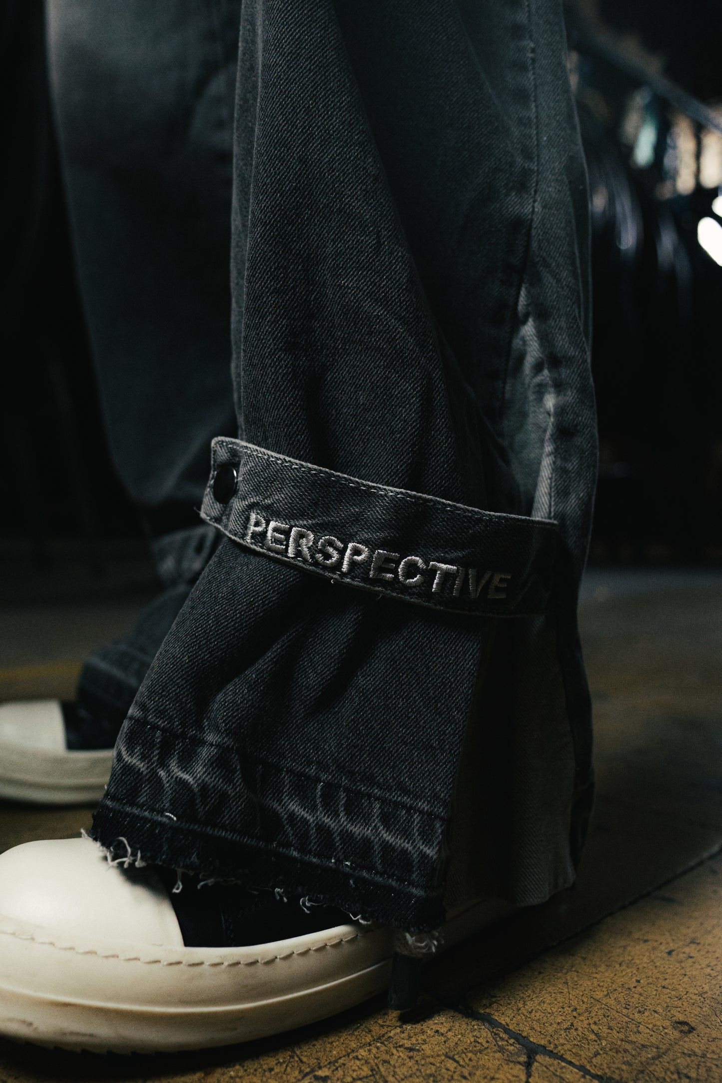 “UNSPOKEN” flair jean